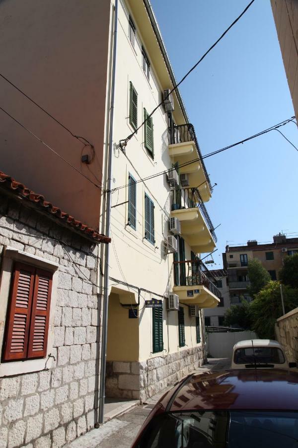 Milla Rooms Split Buitenkant foto